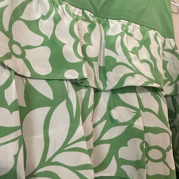 Tibi New York 100% Silk Green and White Floral Button Back Top Size 10 - Picture 5 of 6